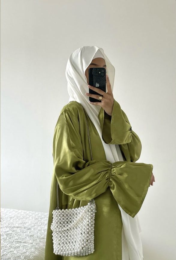 Trisha Bell Sleeves Abaya