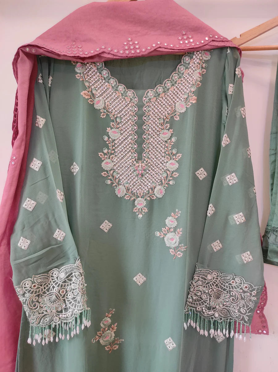 Maryam Grasshopper Pakistani dress